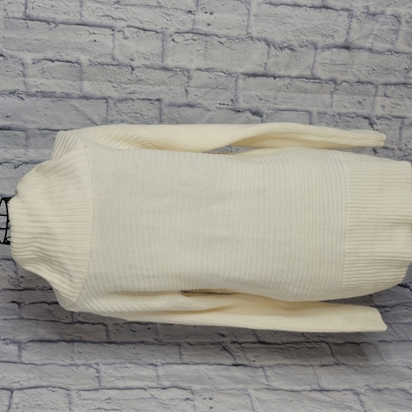WESTPORT Cream Turtleneck Cable Knit Sweater Medium - Picture 5 of 6